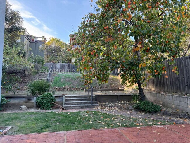 Building Photo - LEASE PENDING -  Spacious 4-Bed, 3-Bath Gem in San Luis Obispo