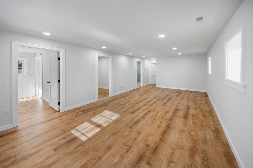 Building Photo - 713 Aeronca Rd NW