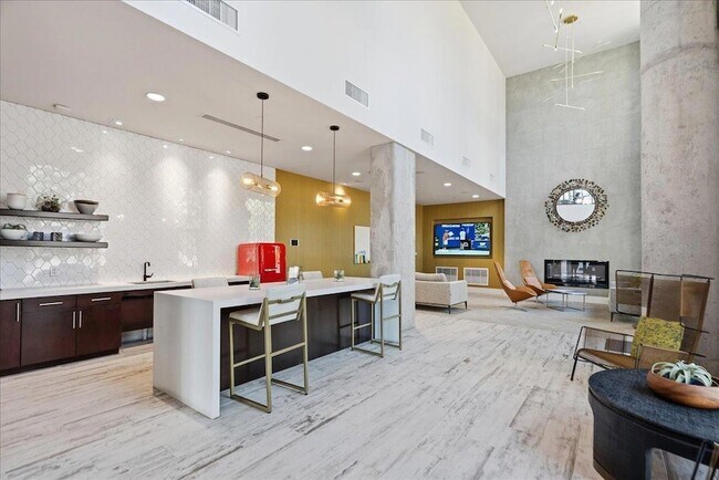 Building Photo - 3131 N Central Ave