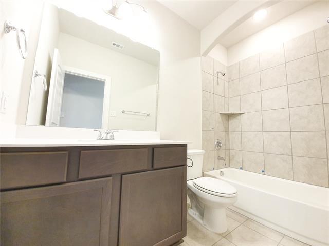 Building Photo - 1409 Black Oak Dr