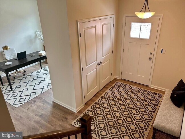 Building Photo - 135 Cobblestone Dr