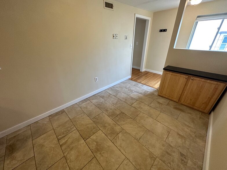 Building Photo - 574 Dorchester Ave