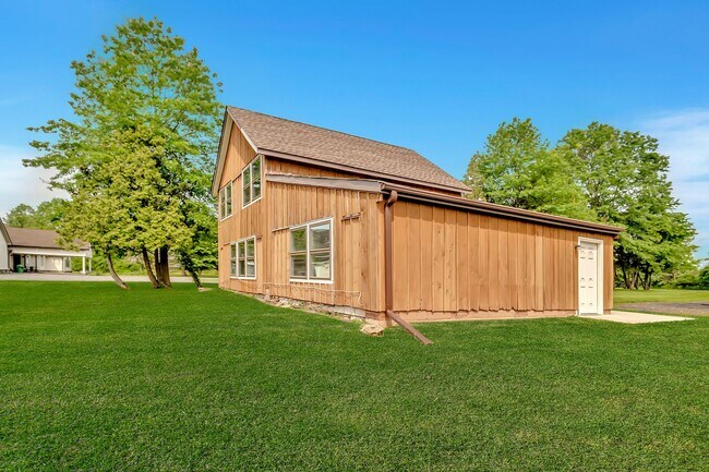 Building Photo - 1712 Linvale