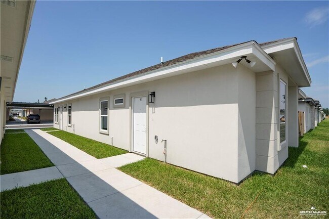 Building Photo - 33 Puffin Ave