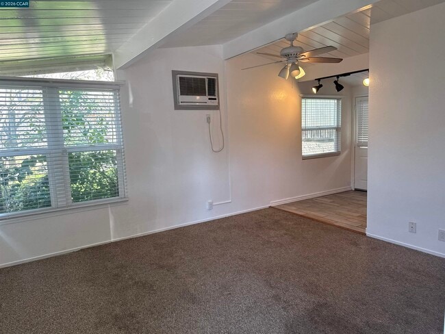 Building Photo - 2875 Euclid Ave