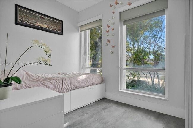 Building Photo - 2101 NE 211th Terrace