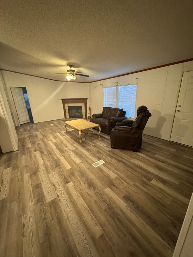 Building Photo - 70 Timber Rd