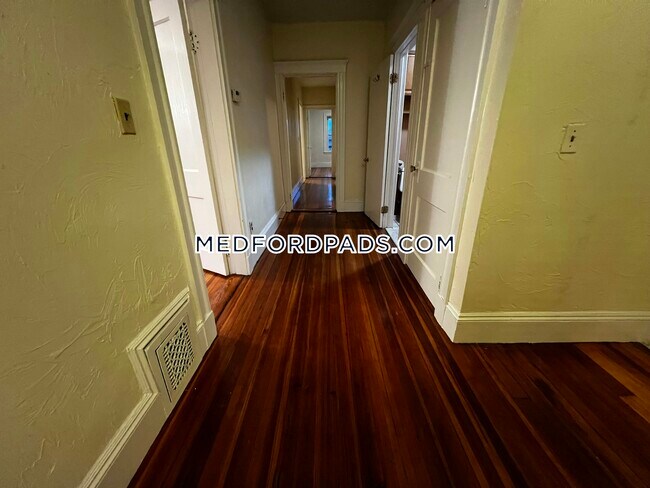 Building Photo - 128 Princeton St