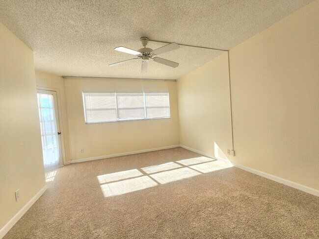 Building Photo - 3661 Via Poinciana