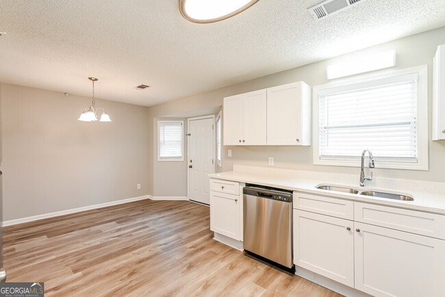 Building Photo - 5767 Riverside Dr