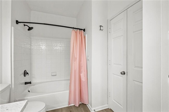 Building Photo - 5641 Roswell Rd