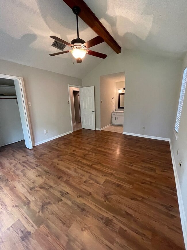 Building Photo - Charming 2 bedroom, 2 bath home in Lafayette!