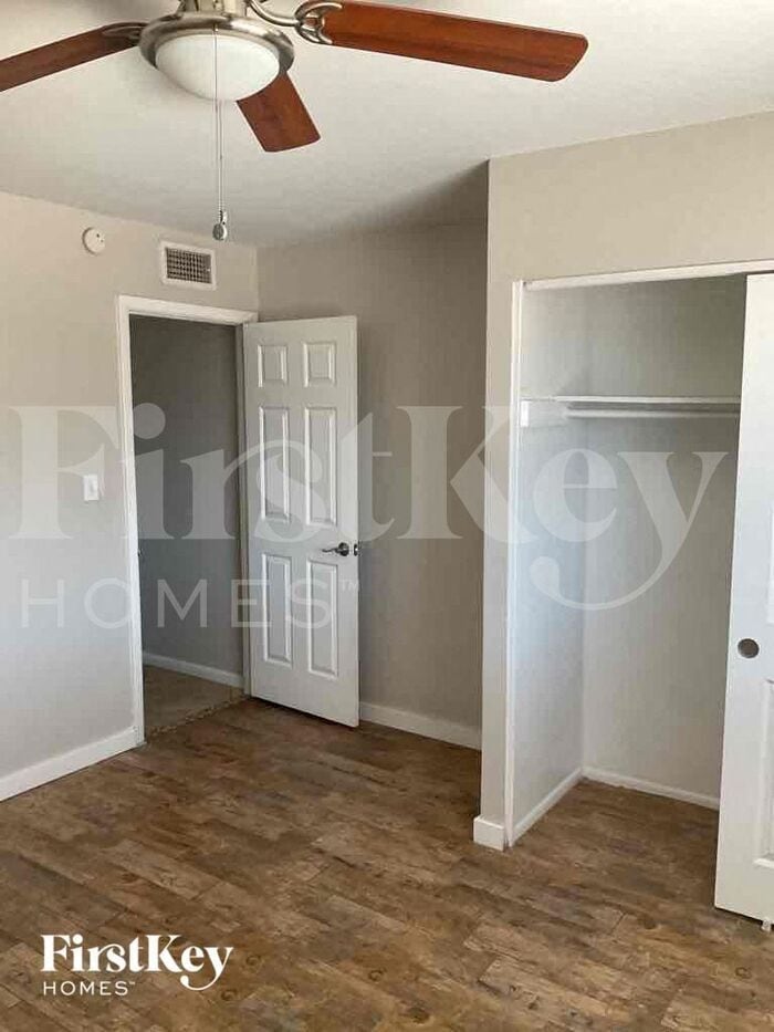 Building Photo - 3839 W Lupine Ave