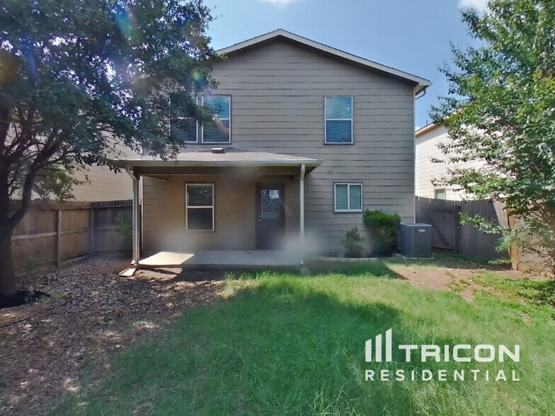 Building Photo - 9122 Silver Vista