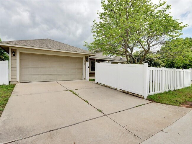 Building Photo - 1503 Big Bend Dr