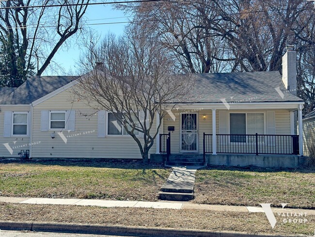 Primary Photo - Charming 3-Bedroom, 2-Bathroom Home in Phe...