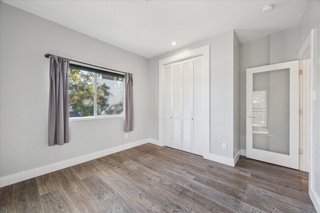 Building Photo - 1919 Missouri St