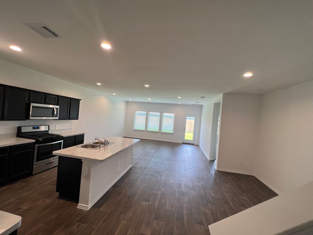 Building Photo - 12418 Pelican Bay Dr