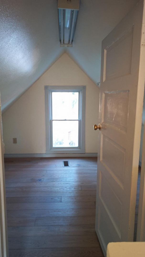 Building Photo - 6+ Bdrm Home Built 1895.  Close In.  With Pastures.