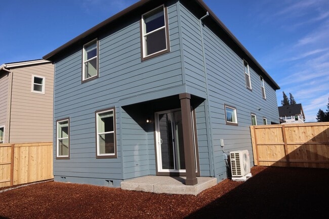 Building Photo - LIKE NEW Spacious 2 Story Home on Corner L...