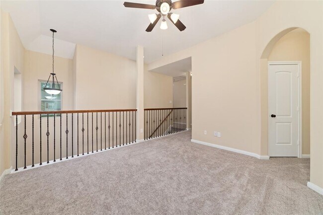 Building Photo - 9 Cheswood Manor Drive