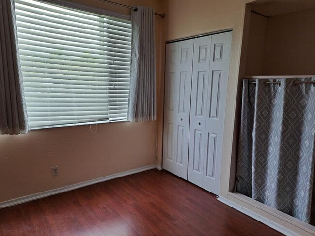 Building Photo - 8123 San Carlos Cir