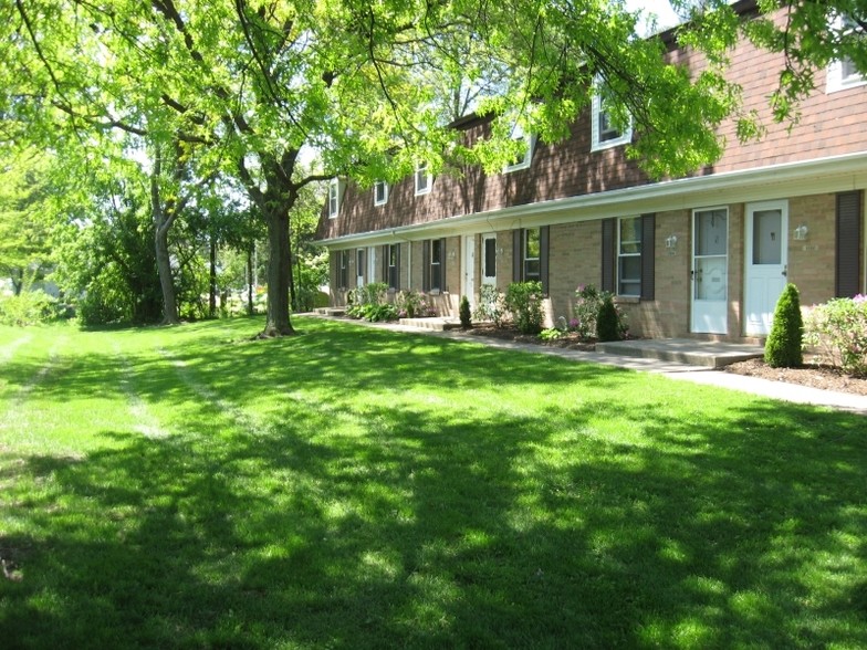 Primary Photo - Winchester Apartments & Townhomes