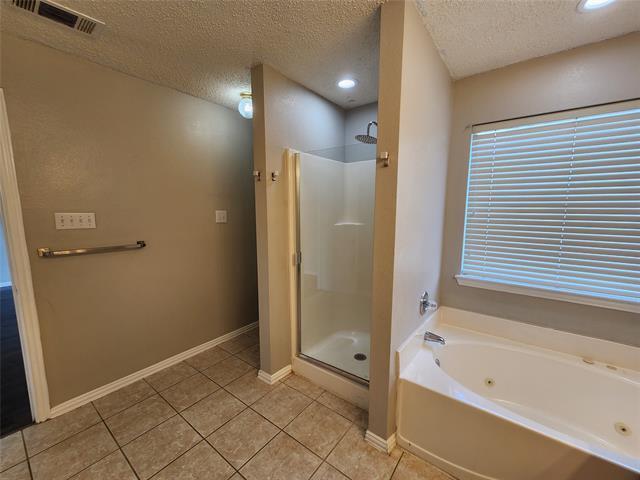Building Photo - 1225 Lake Haven Dr