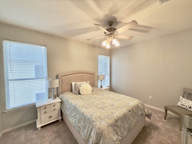 Building Photo - 2 Bedroom Townhome in Westcreek Ranch