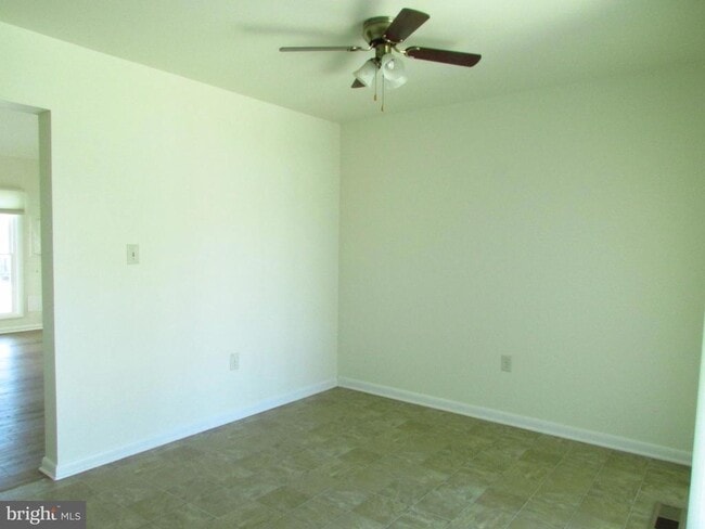 Building Photo - 31079 Crepe Myrtle Dr