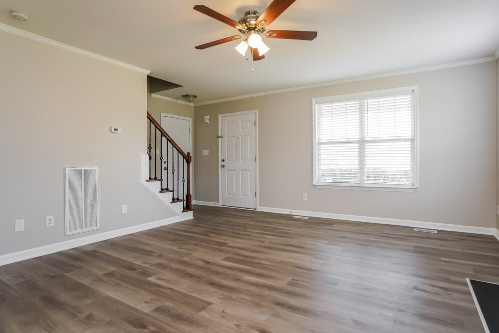 Building Photo - 2165 Southfort Dr