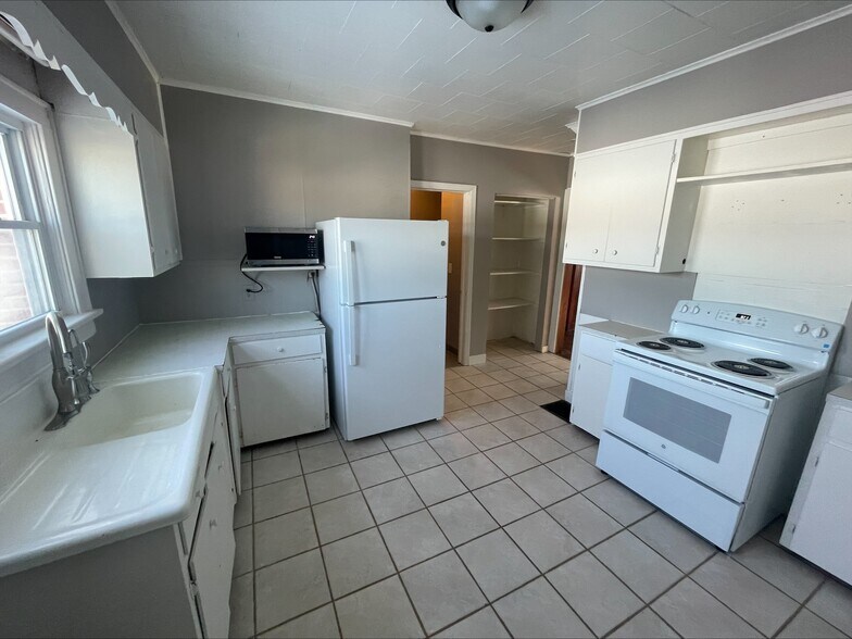 Building Photo - 2340 S Wapak Rd