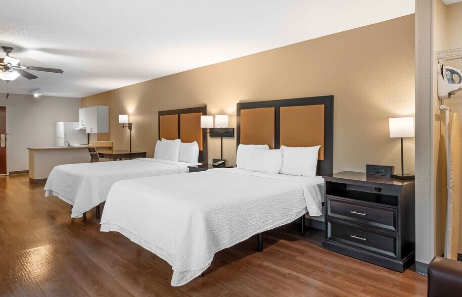 Building Photo - Furnished Studio-Tampa - Airport - Spruce Street