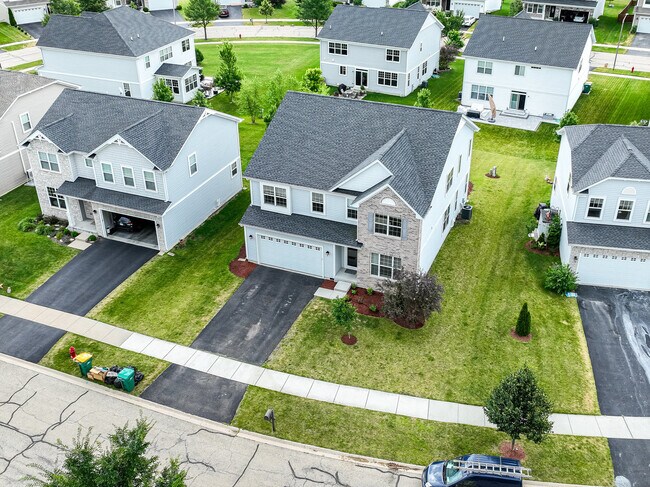 Building Photo - 12811 Conifer St