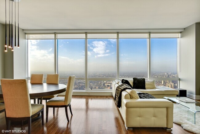 Building Photo - 401 N Wabash Ave