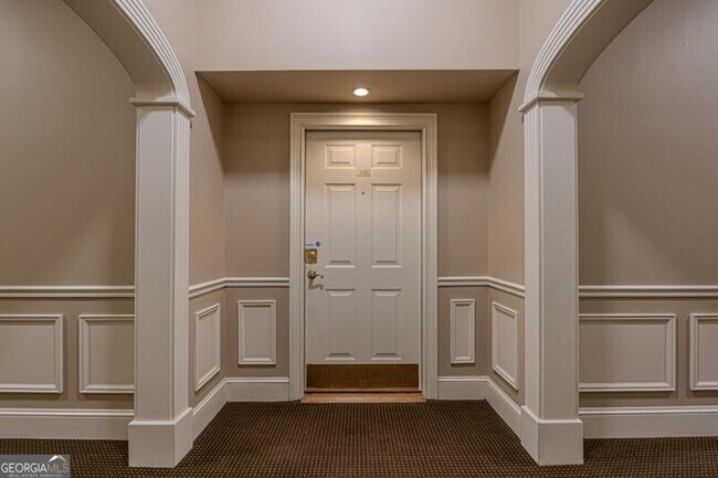 Building Photo - 3275 Lenox Rd NE