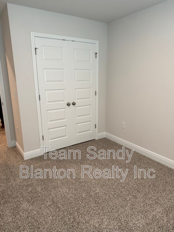Building Photo - 3984 Pendragon Cir