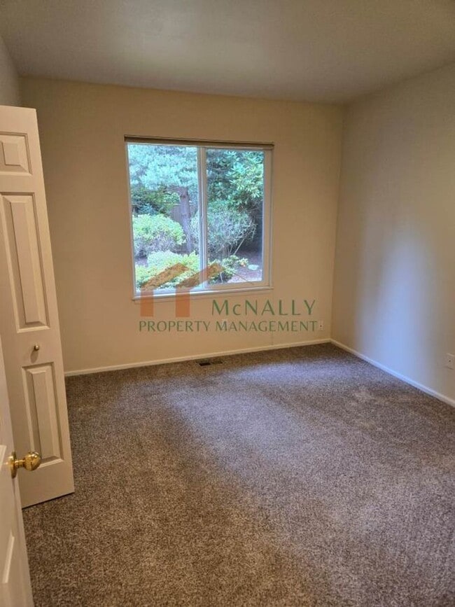 Building Photo - Spacious 3-Bedroom Home in the Gated Bridge Estate Community