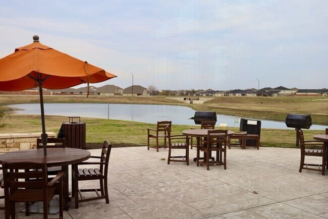 Building Photo - 8128 Daisy Cutter Crossing