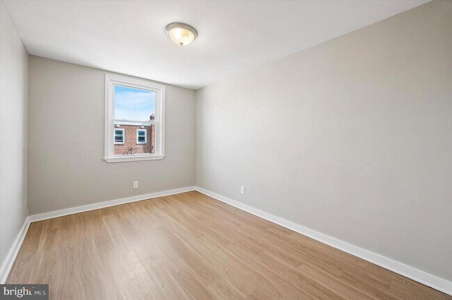 Building Photo - 306 Pine St