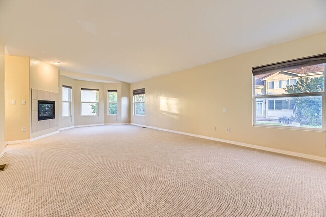 Building Photo - 19406 E Maplewood Pl