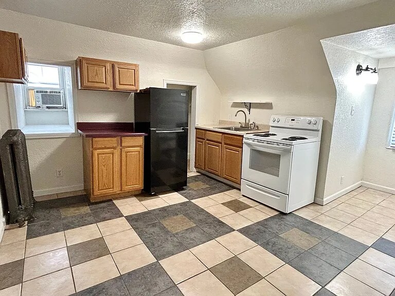 Building Photo - 1442 N Humboldt St