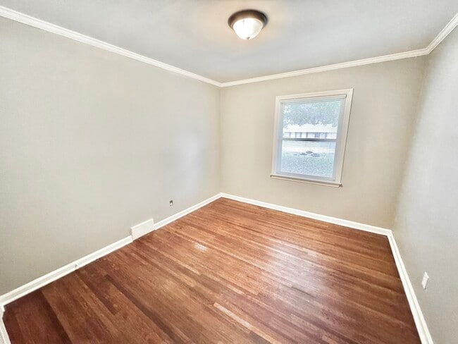 Building Photo - 4914 Childs Dr