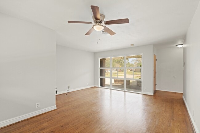 Building Photo - 1409 Conrad Sauer Dr