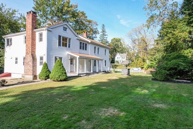 Building Photo - 2921 Nichols Ave