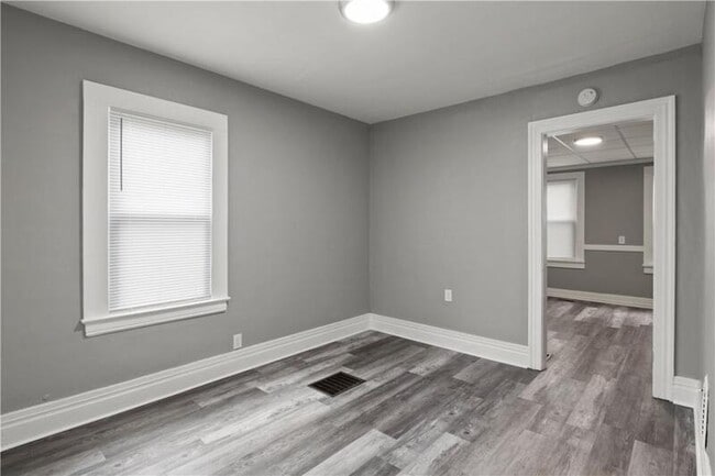 Building Photo - 691 Jefferson Ave