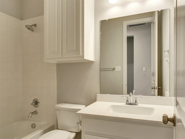 Building Photo - 3717 Brinkley Dr