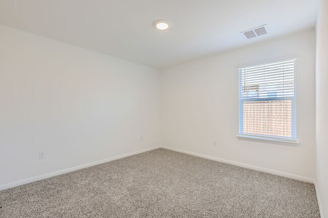 Building Photo - 2429 Hackamore Dr