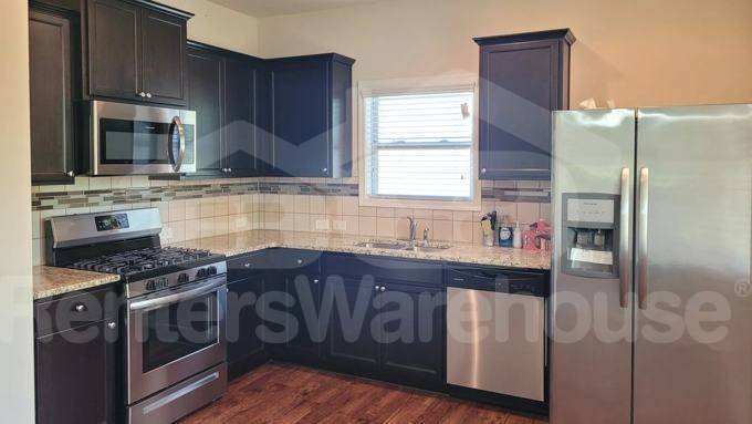 Building Photo - 10 Ontario Ct