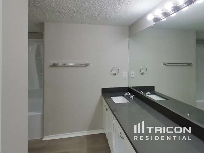 Building Photo - 4501 Timber Run Dr